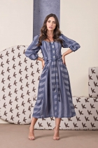 VESTIDO KÍMIKA MÍDI MANGA COM LEVE VOLUME AZUL.