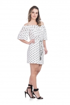 VESTIDO KÍMIKA CURTO EM PADRONAGEM PRETO.