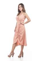 VESTIDO MÍDI KÍMIKA COM DETALHE FRANZIDO NA SAIA ROSÊ.