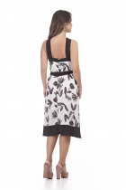 VESTIDO MÍDI KÍMIKA SOLTO ESTAMPADO COM CINTO DE TECIDO LARANJA.