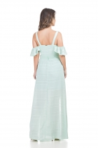 VESTIDO KÍMIKA LONGO COM FENDA EM CREPE AZUL.