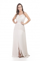 VESTIDO LONGO KÍMIKA LISO COM FENDA FONTAL CINZA CLARO.