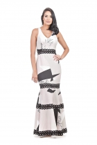VESTIDO LONGO KÍMIKA COM CAIMENTO SEREIA BEGE.