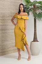 VESTIDO KÍMIKA MIDÍ EM CREPE ALFAIATARIA MOSTARDA.