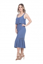 VESTIDO MÍDI KÍMIKA EM CREPE TEXTURIZADO VERMELHO.