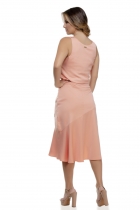 Vestido Midi Babado Assimétrico e Fenda Lateral Apliacaçao Onça Areia.