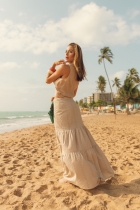 Conjunto Longo Kímika Saia Longa Lese Modelo Sereia E Cropped Bege.