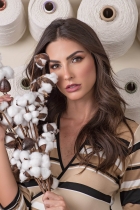 VESTIDO LONGO KÍMIKA EM MALHA LISTRADA BEGE
