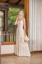 VESTIDO COLEÇÃO ECO LONGO FEITO EM LINHO LEVE BEGE.