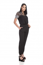 CONJUNTO KÍMIKA DE CALÇA EM CREPE PRETO.