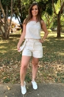 CONJUNTO KÍMIKA DE SHORT INTEIRO EM FIBRAS NATURAIS E ESTAMPA EXCLUSIVA OFF WHITE